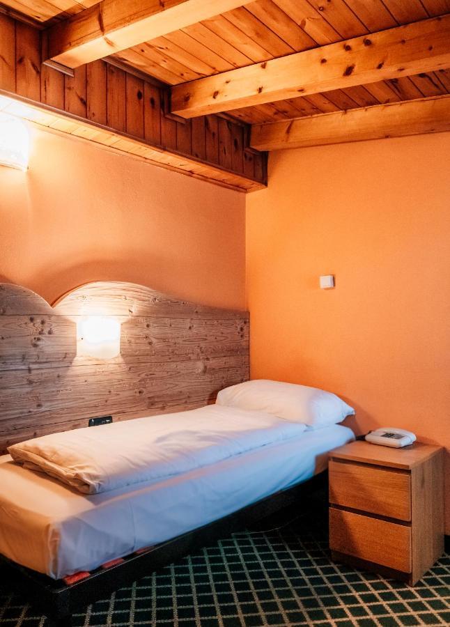 Hotel Bellavista Ponte Di Legno Exteriör bild