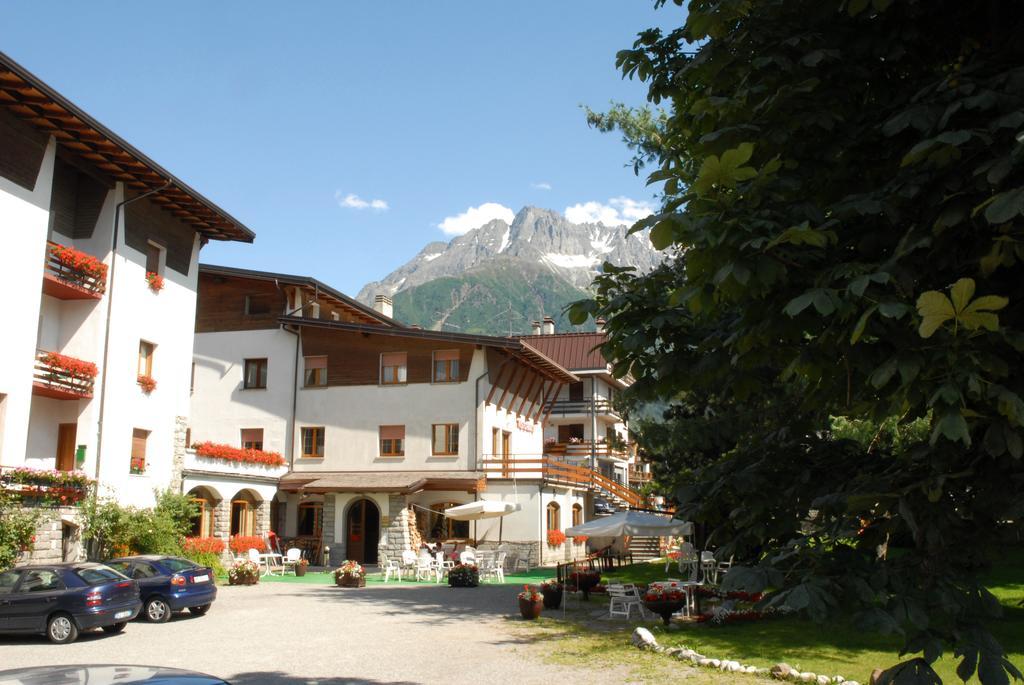 Hotel Bellavista Ponte Di Legno Exteriör bild