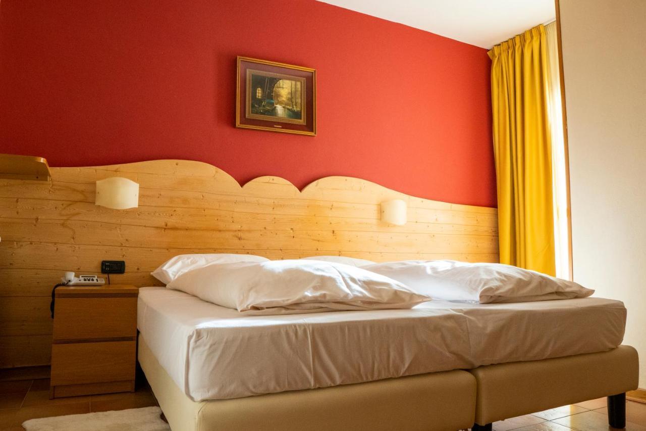 Hotel Bellavista Ponte Di Legno Exteriör bild